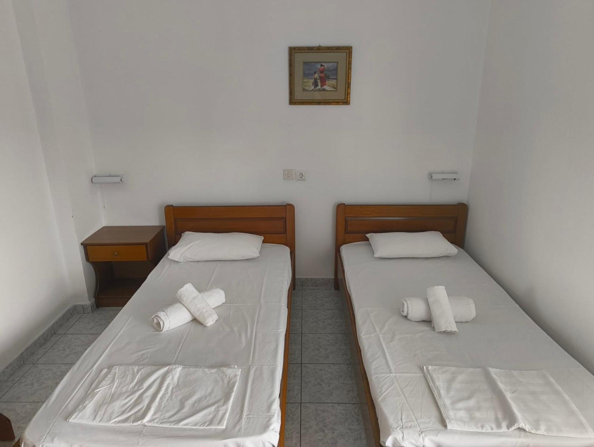 Plexidas Apartments Paralia Skotinis Luaran gambar